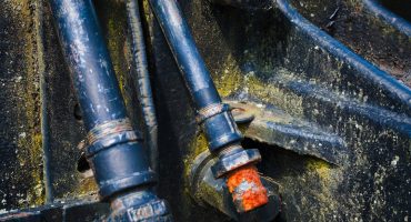 High-pressure-pipe-safety