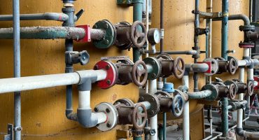High-pressure-pipe-safety