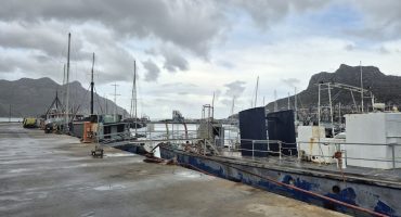 Port-construction-with-steel-pipes