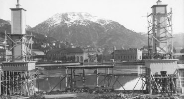 Port-construction-with-steel-pipes
