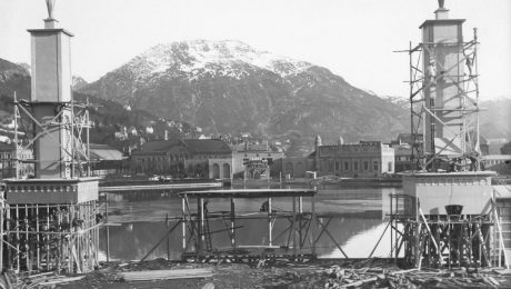 Port-construction-with-steel-pipes