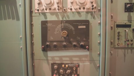 Shock-resistant-connection-systems