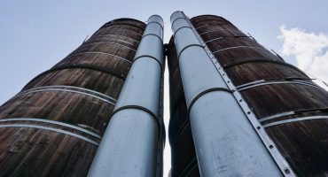 Steel-pipes-in-oil-refineries