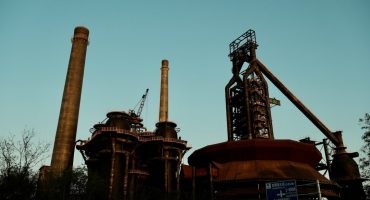 Steel-pipes-in-oil-refineries