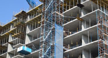 Use-of-scaffolding-pipes-in-construction