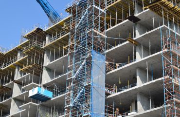 Use-of-scaffolding-pipes-in-construction